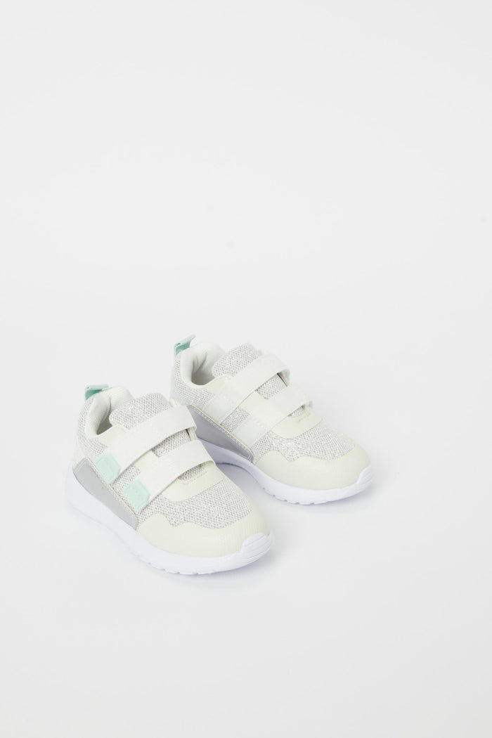 Redtag-White-Double-Velcro-Strap-Trainer-Category:Shoes,-Colour:White,-Deals:New-In,-Filter:Girls-Footwear-(3-to-5-Yrs),-GIR-Trainers,-H1:FOO,-H2:GIR,-H3:TRN,-H4:CLT,-N/A,-New-In-GIR-FOO,-Non-Sale,-S23B,-Season:S23B,-Section:Girls-(0-to-14Yrs)-Girls-3 to 5 Years