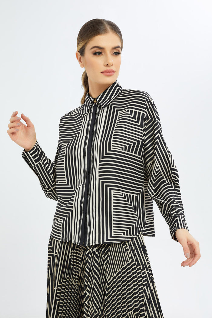 Redtag-Women-Assorted-Printed-Collared-Blouse-Category:Blouses,-Colour:Assorted,-Deals:New-In,-Filter:Women's-Clothing,-H1:LWR,-H2:LDC,-H3:BLO,-H4:CBL,-LDC,-LDC-Blouses,-New-In-LDC-APL,-Non-Sale,-S23C,-Season:S23C,-Section:Women-Women's-