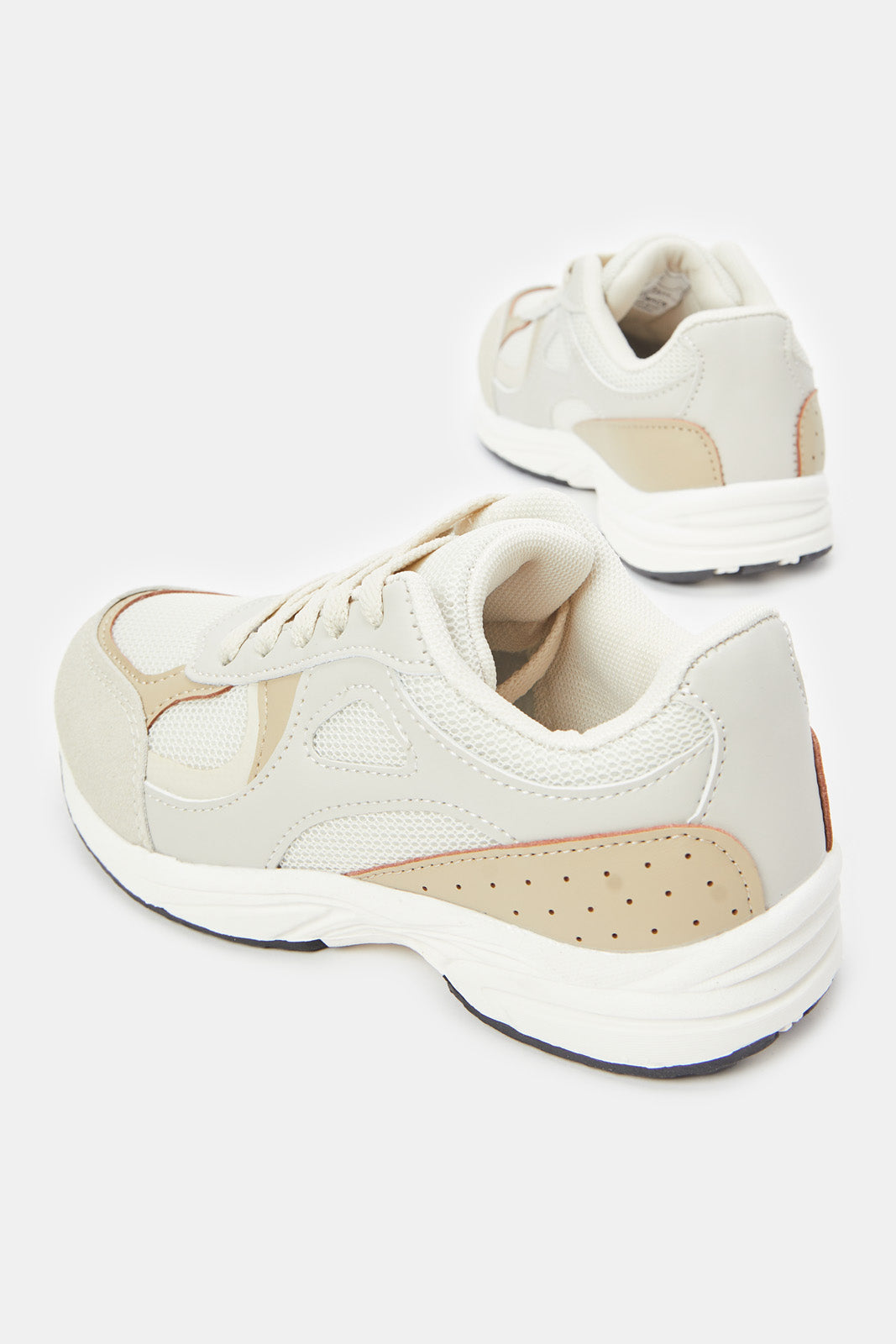 Girls trainer sale store